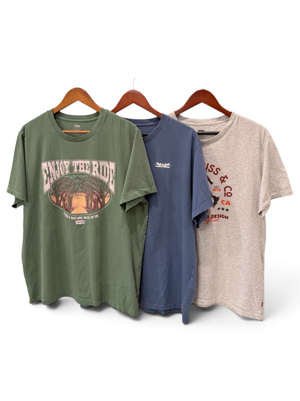 Levi’s Graphic T-Shirt Bundle | Men’s XL | 3 Shirts | Standard & Relaxed Fit